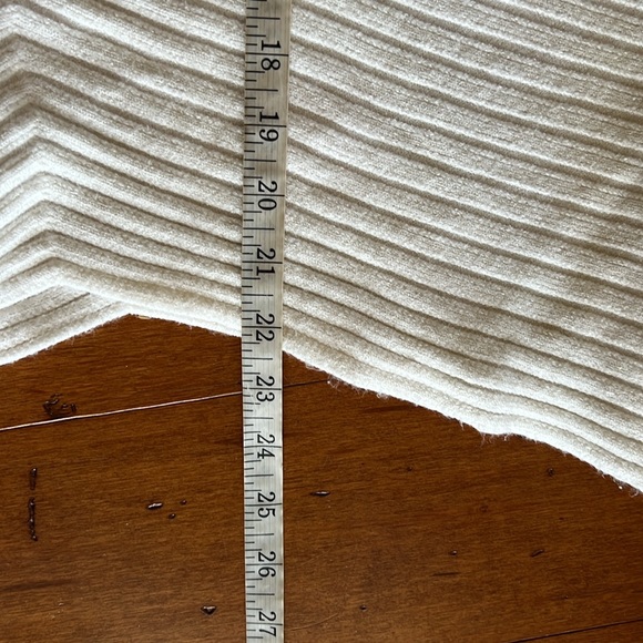 Anthropologie Moth White Cowl Neck Ribbed Sweater With Asymmetrical Hem Size XL - Picture 8 of 11